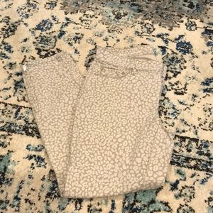 Loft Curvy Skinny Ankle Jeans- Gray Leopard